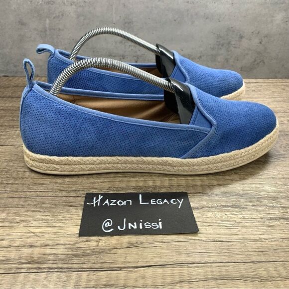 Clarks~Women’s~Soft Cushion Slip On Blue Suede Round Toe Shoes~Size 11M - Picture 2 of 9